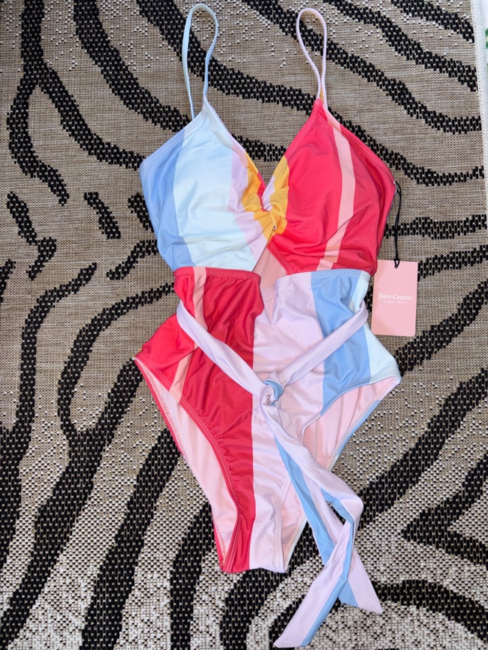 🆕Juicy Couture Striped One Piece Cutout Middle Swimsuit With Tie, Size Medium